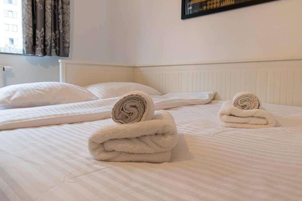 Arte - 2 Bedroom Apartment Near Coresi Mall With Free Parking Braşov Eksteriør billede